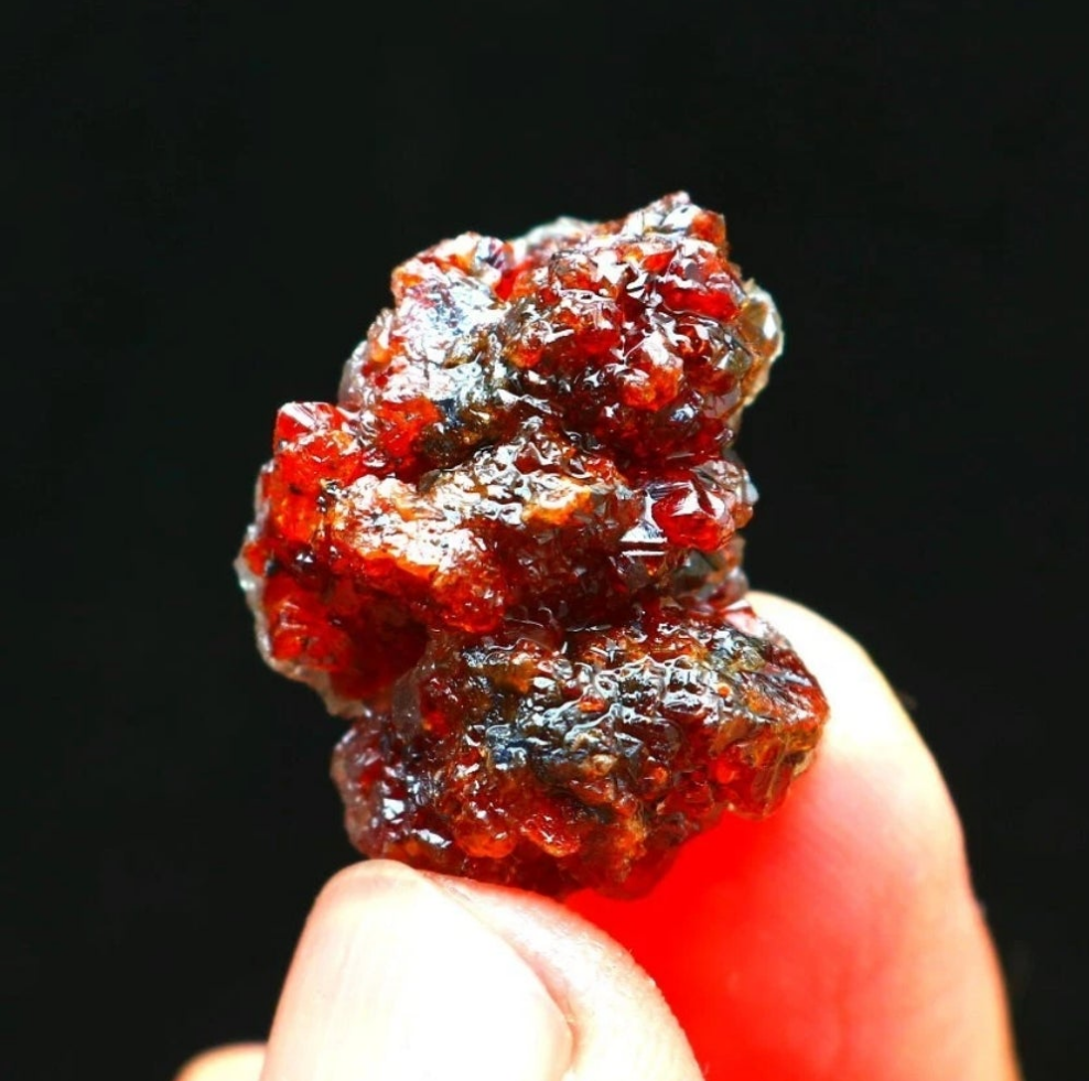 Fluorescent Sphalerite with Calcite