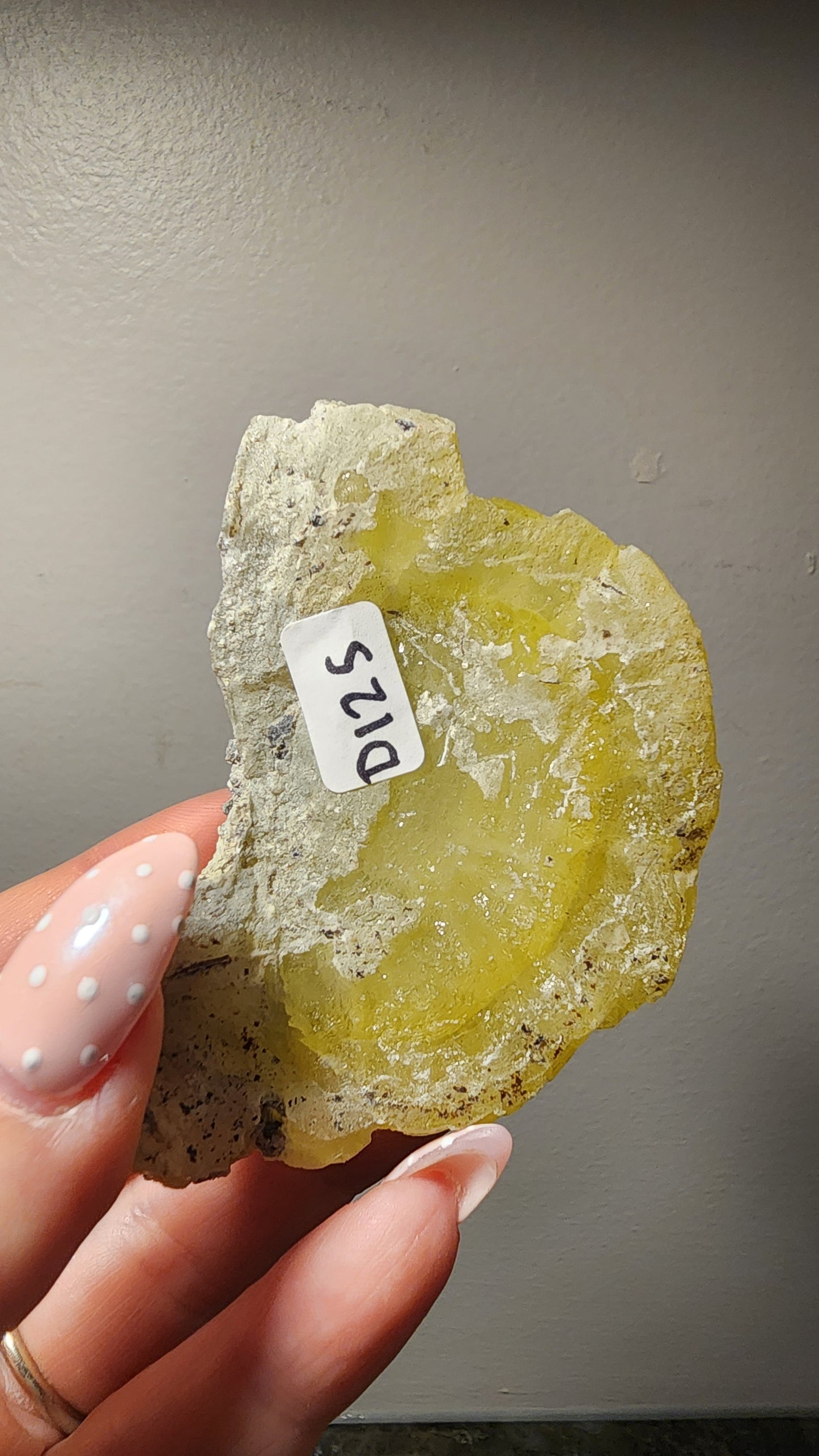 Rare Brucite D125