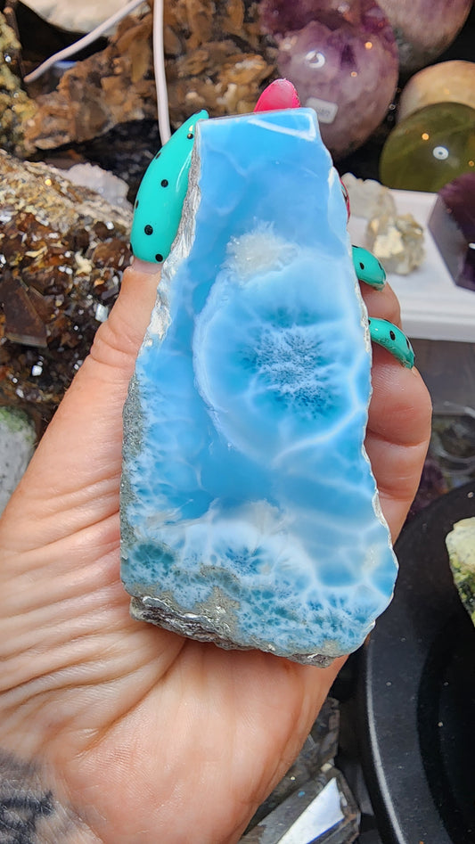 181g Museum Grade Larimar Specimen TOP COLOUR!