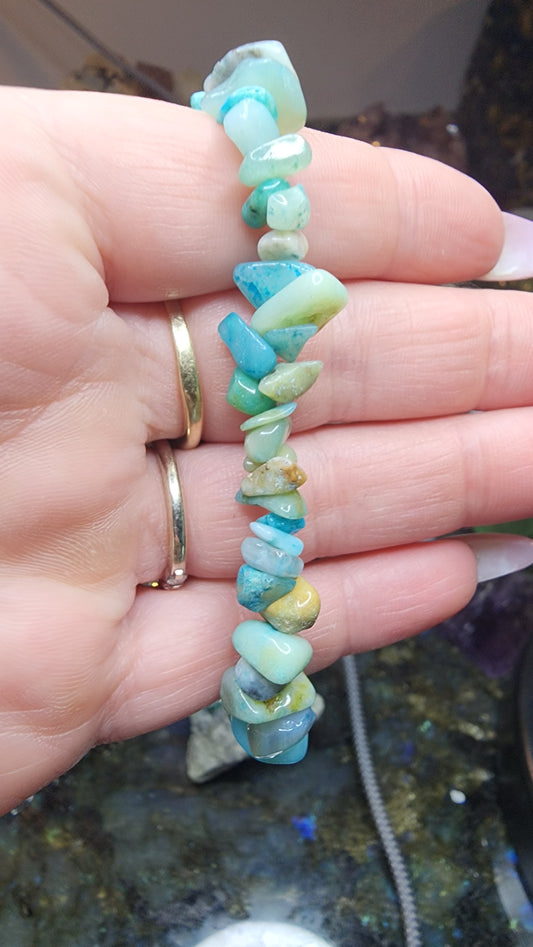 Dyed Blue Quartz Chip Bracelet